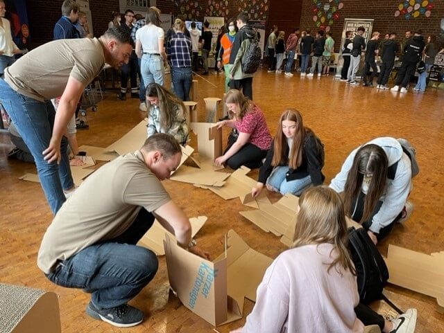 Harzer Kartonagen stellt Ausbildungsplätze in der Adolf-Grimme-Gesamtschule (AGG) Oker vor