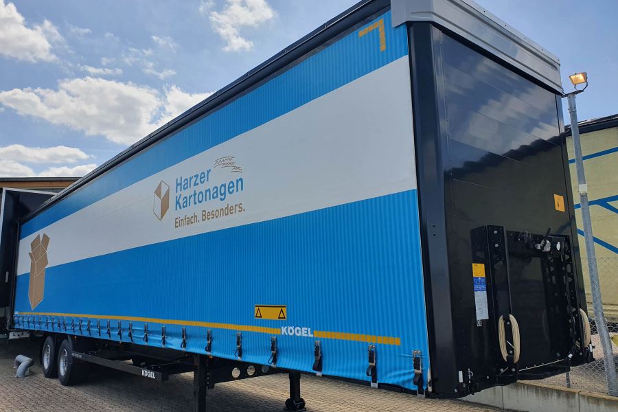 Neuer Auflieger für den Harzer Kartonagen Fuhrpark