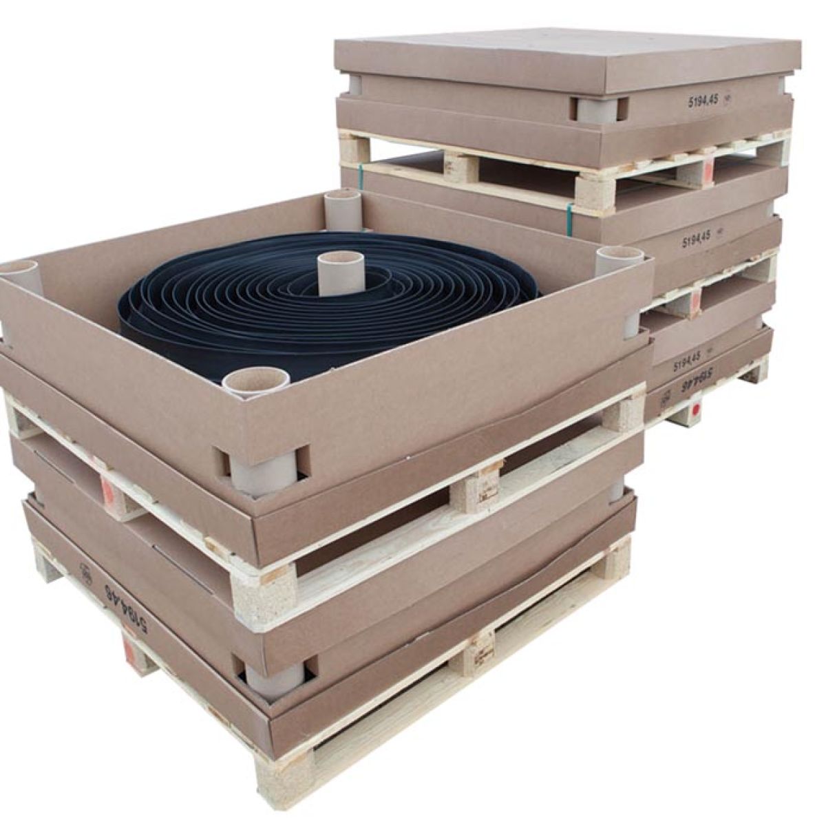 Verpackung aus Holz und Wellpappe