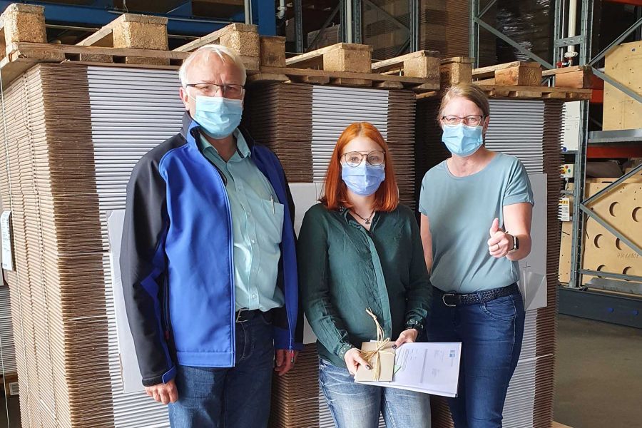 Tammy Pinnow hat ihre Ausbildung zur Fachlageristin mit einer 2 bestanden