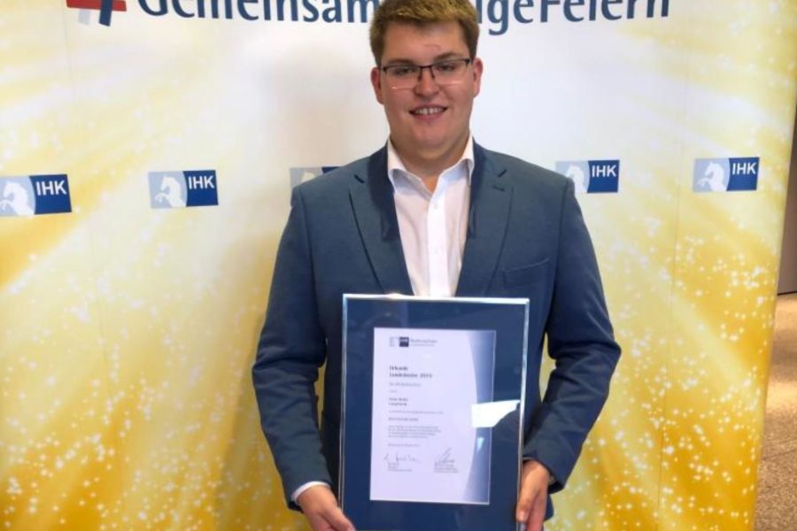 Auszeichnung der IHK: Sören Nickel ist bester Nachwuchs-Packmitteltechnologe Niedersachsens