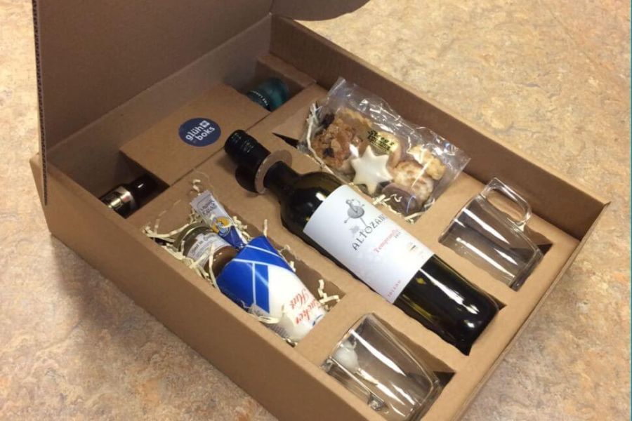 Geschenk- und Versandverpackung für Online-Handel