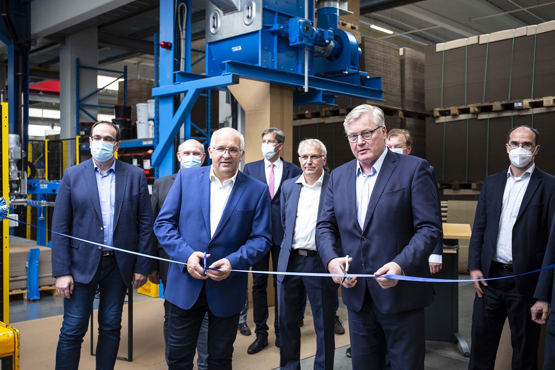 Minister Althusmann Harzer Kartonagen055