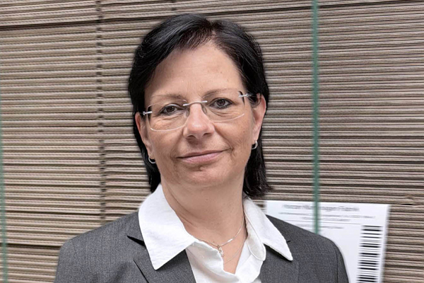 Corenelia Theuser neu